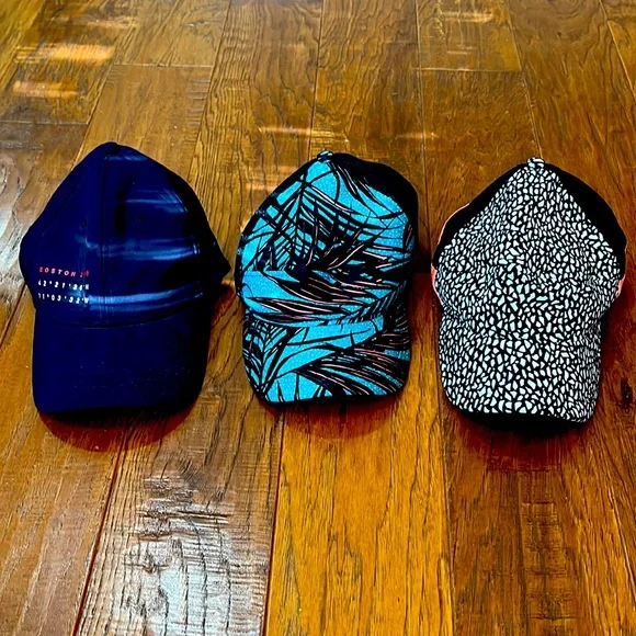 Lululemon hat bundle New With Tag Lululemon Black Bucket Hat Size S/M With  main image 4